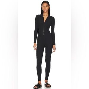 1 Piece Zip Up Yoga Suit Black Size LARGE NWT